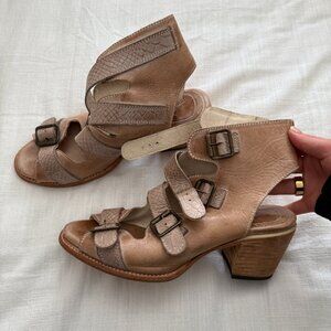 Freebird by Steven Quail Heel Boots US 10 Tan Distressed Gladiator Sandals New